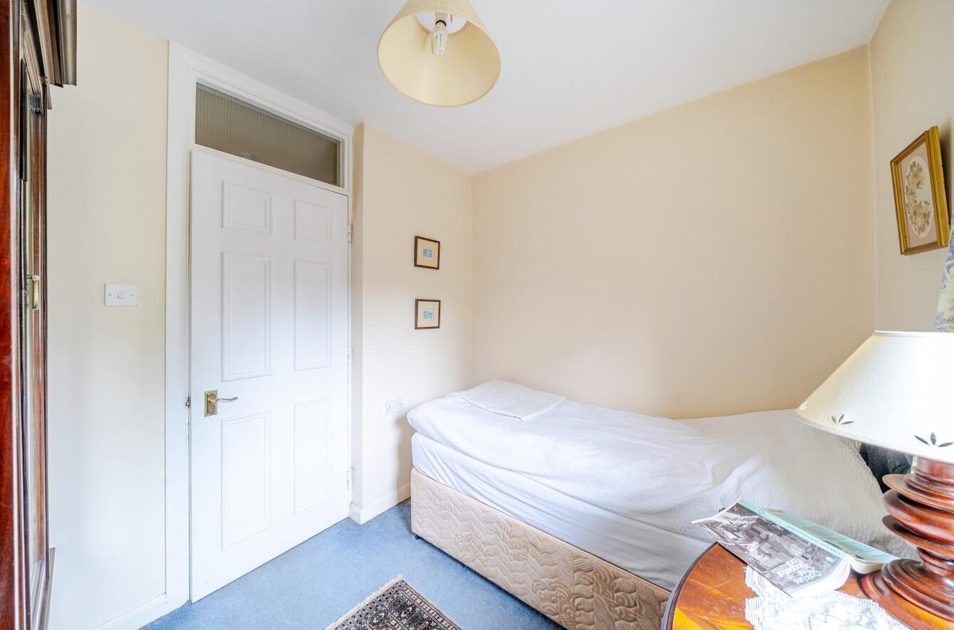 Long Oaks Court, Sketty, Swansea, SA2 0QH